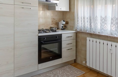 Intra Apartment | Apartment 'Isabella' with Balcony, Wi-Fi and Air Conditioning