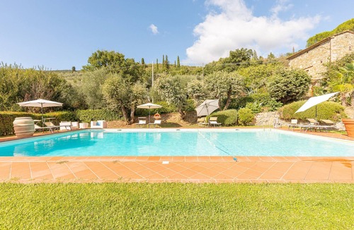 Castiglion Fiorentino Apartment | Apartment 'Granaio - Borgo Dolci Colline' with Private Pool, Wi-Fi, and Air Conditioning
