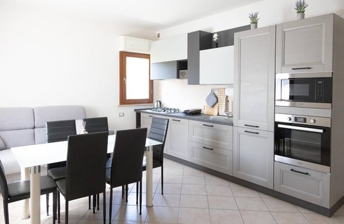 Torrita Tiberina Apartment | Apartment with a master bedroom and an open-concept kitchen, and a garden for exclusive use.