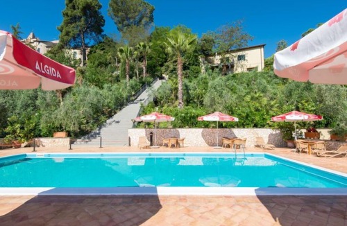 Piane di Collevecchio Apartment | Apartment L'acacia in Collevecchio - 5 persons, 2 bedrooms