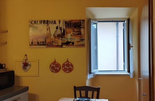 Sutri Apartment | Apartment 'La Casa Di Patty Sutri' with Wi-Fi and Air Conditioning