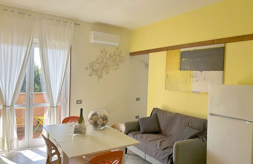 Saline Sadun Apartment | Apartment La Ginestra directly on the beach
