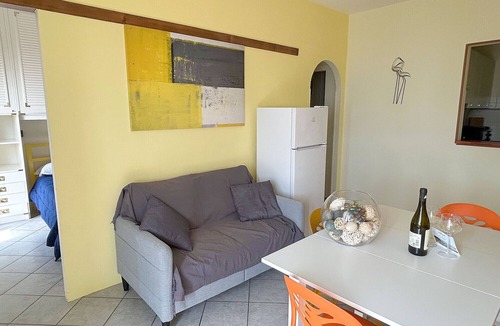 Saline Sadun Apartment | Apartment La Ginestra directly on the beach