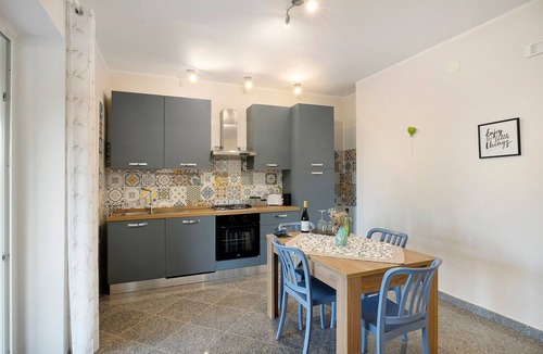 Montecorice Apartment | Apartment 'Lavanda Con Piscina' with Sea View, Wi-Fi and Air Conditioning