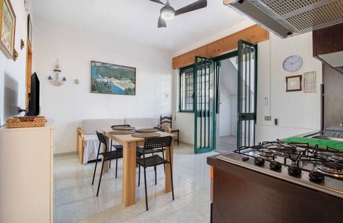San Pietro in Bevagna Apartment | Apartment 'Lelia' with Private Terrace, Private Garden and Air Conditioning