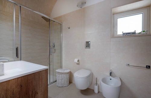 Mola di Bari House | Apartment 'Mare' with Wi-Fi and Air Conditioning