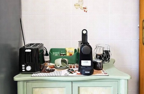 Ostiense Apartment | Apartment Mari&Lucio-Metro Basilica S.Paolo, 4 stops to Colosseum, 15min Termini