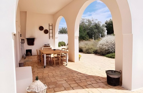 Polignano a Mare Apartment | Apartment 'Masseria San Martino - 5' with Shared Pool, Wi-Fi and Air Conditioning