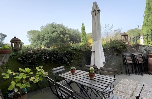 Sutri Apartment | Apartment 'Mitreo' with Wi-Fi and Air Conditioning