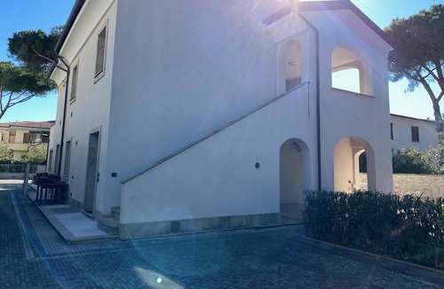 Marina di Campo Apartment | Apartment 'Montecristo 2' Near the Beach with Wi-Fi, A/C & Terrace