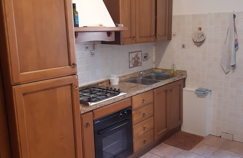 Bastia Umbra Apartment | Apartment near Assisi, 6 people with private parking, first floor