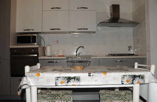 Quartiere XI Portuense Apartment | Apartment near Trastevere train station