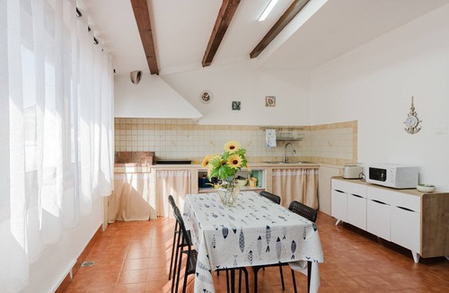Trappeto Apartment | Apartment 'Perla Marina Primo Piano' with Balcony, Wi-Fi and Air Conditioning