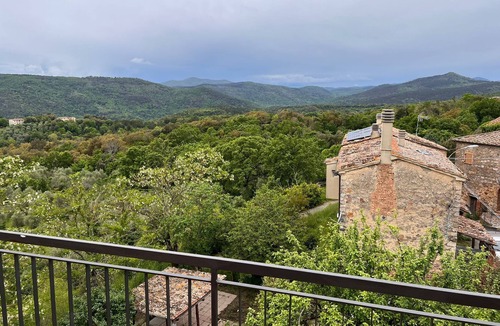 Lama Apartment | Apartment "Petriolo" with Private Terrace & Wi-Fi