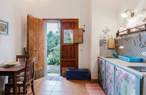 Custonaci Other | Apartment 'Pino' with Private Garden, Wi-Fi and Air Conditioning