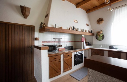 Mossa Apartment | Apartment "Pinot Grigio" with Romantic Veranda Patio and Garden