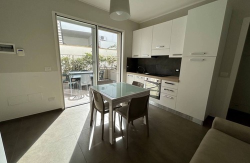 Santa Caterina Apartment | Apartment 'Scirocco' with Private Terrace, Wi-Fi and Air Conditioning
