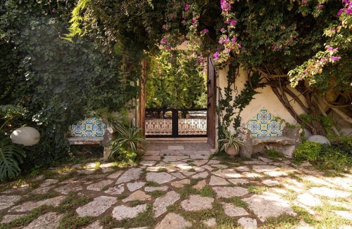 Porticalazzo Apartment | Apartment 'Tenuta Donna Vittoria Mandarino' with Mountain View, Wi-Fi and Air Conditioning