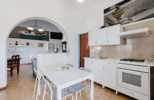 Partinico Apartment | Apartment 'Terrazza Sul Mare' with Sea View, Private Terrace and Wi-Fi
