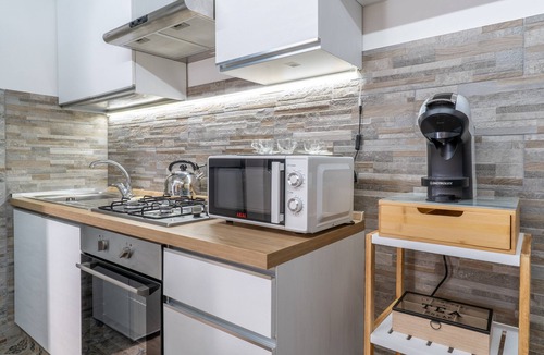 Agnone Bagni Apartment | Apartment 'Trifamiliare Garden - Sole' with Private Terrace, Wi-Fi and Air Conditioning