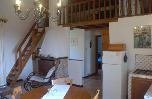 Amelia Apartment | Apartment Unabhaengige Wohnung in Amelia mit Grill und Gar by Interhome