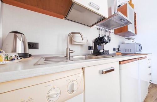 Province of Messina Apartment | Apartment 'Vanedda di Mari - Casa Nespolo' with Shared Terrace, Wi-Fi and Air Conditioning