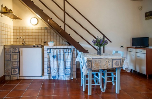 Gavorrano Apartment | Apartment 'Vecchio Molino - 1' with Shared Terrace, Shared Garden and Wi-Fi