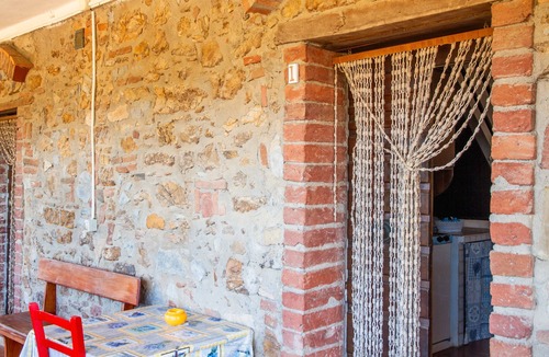 Gavorrano Apartment | Apartment 'Vecchio Molino - 1' with Shared Terrace, Shared Garden and Wi-Fi
