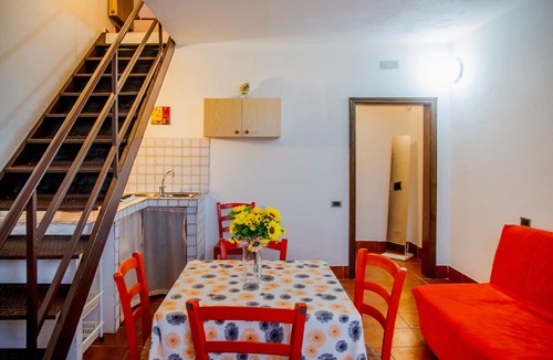 Gavorrano Apartment | Apartment 'Vecchio Molino - 2' with Shared Terrace, Shared Garden and Wi-Fi