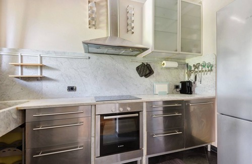 Lacona Apartment | Apartment 'Vittoria' with Private Terrace, Wi-Fi and Air Conditioning