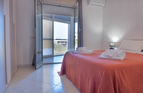 Casteldaccia Apartment | Apartment with a Beach Resort