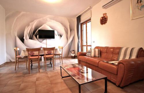 Torre Canne Apartment | Apartment with balcony in Torre Canne