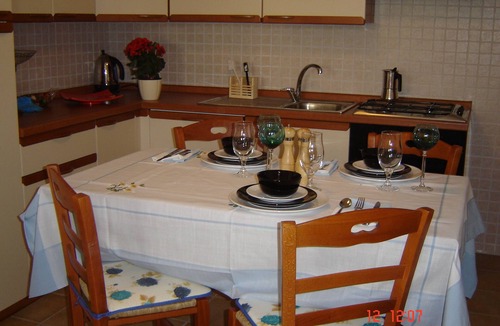 Ginosa Marina Apartment | APARTMENT WITH SHARED POOL.SLEEPS UP TO 6 -7 PEOPLE.