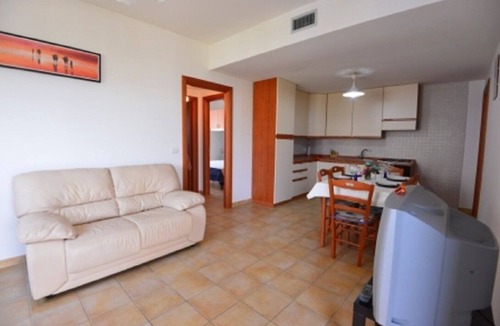 Ginosa Marina Apartment | APARTMENT WITH SHARED POOL.SLEEPS UP TO 6 -7 PEOPLE.