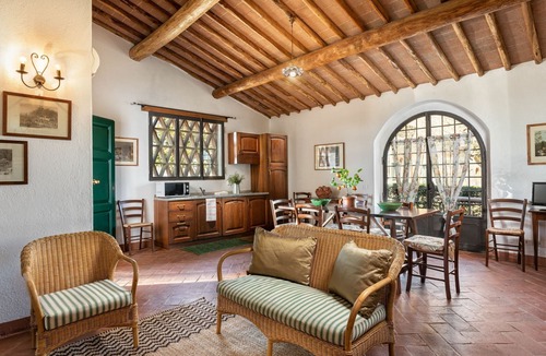 Tavarnelle Val di Pesa House | Apartment with pool, A/C, WIFI, TV, patio, pets allowed, panoramic view, close to Greve In Chianti