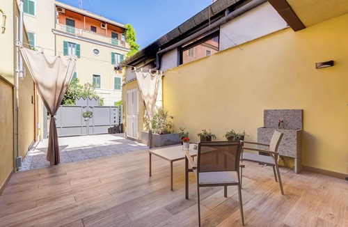 Pigneto Apartment | Apartment with private garden and parking (10 minutes from the Colosseum)