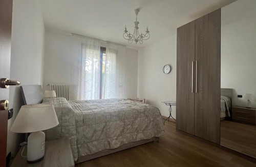 Cazzago Apartment | Apartment Yana