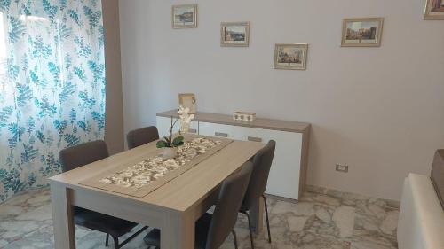 Quartiere XXXIII Lido di Ostia Ponente Apartment | Appartamento centrale