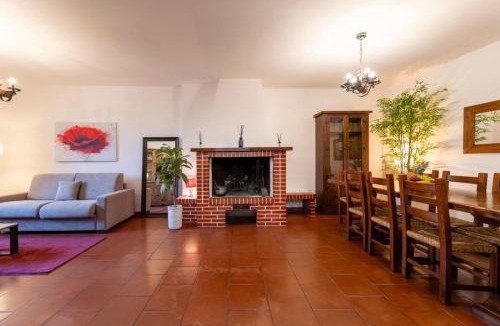 Guzman Apartment | Appartamento con Camino in Centro Storico