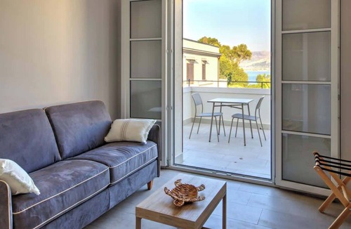 Carini Apartment | Appartamento "Isola di Vulcano 2"