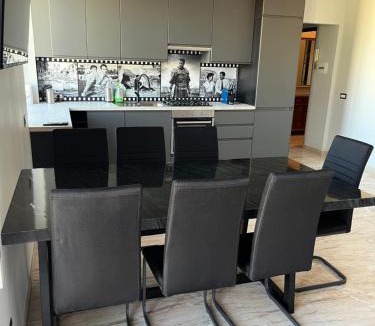 Nettuno Apartment | Appartamento Nero Nettuno