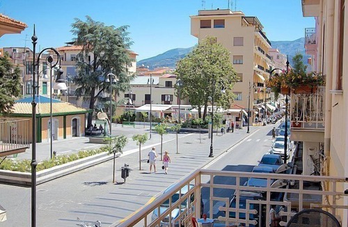 Sorrento Historic Centre Apartment | Appartamento Ramiro A: A cozy apartment located in the center of Sorrento, with Free WI-FI.