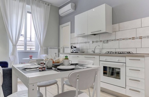 Celio Apartment | APPARTAMENTO SANTI QUATTRO 2 - HOME AND MORE