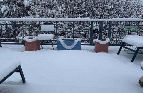 Tramelan Apartment | Appartement Avec Terrasse, au Calme, Juste à Côté de Sentier Randonnée