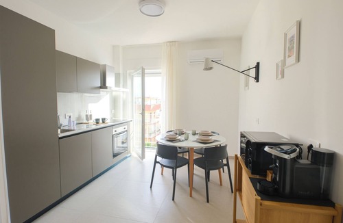 Marcianise Apartment | ARQO Apartments - Spacious Apartment with 2 Bathrooms and Courtyard View