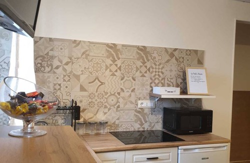 Fiumicino Apartment | At 5 minutes from the airport fiumicino/roma ,single house 50 sqm , with garden.