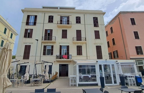 Civitavecchia Apartment | At Belle Vue Apartment enjoy the stunning sea view and romantic sunset