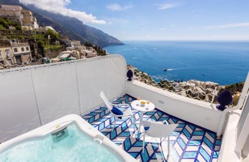 Chiesa Nuova House | Aurora Luxury Suites Seaview