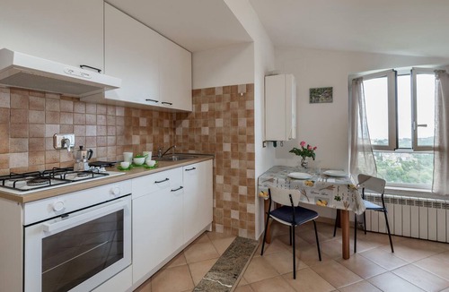 Castelnuovo di Porto Apartment | Awesome apartment in Castelnuovo di Porto