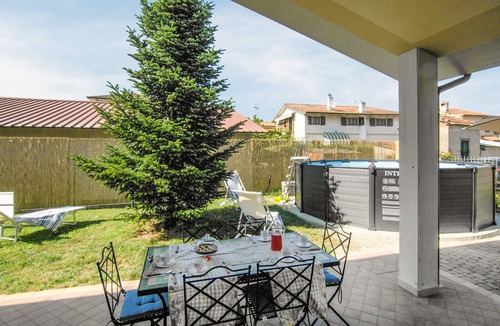 Altopascio House | Awesome home in Altopascio with private swimming pool, can be inside or outside